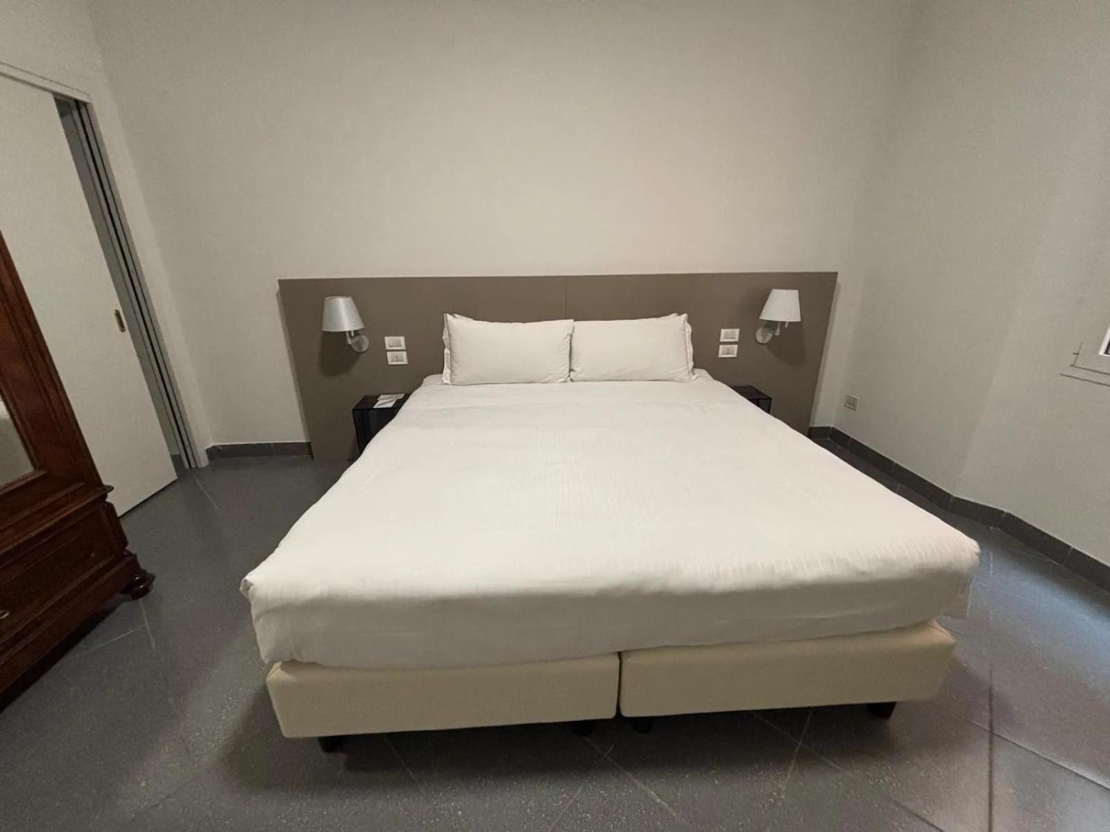 호텔 알 카펠로 로소 볼로냐 외부 사진